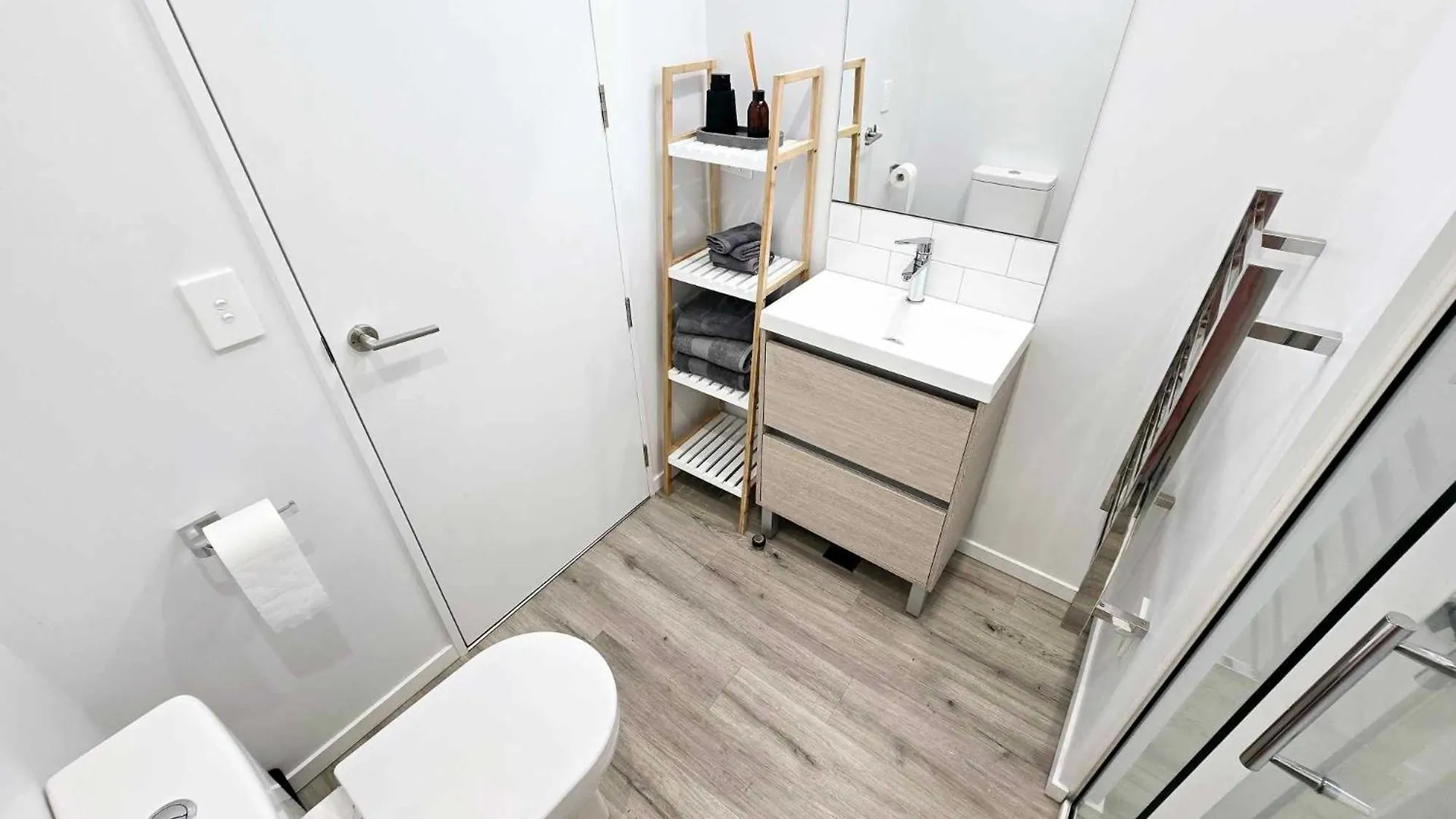 Modern Apartment In Central City Christchurch New Zealand