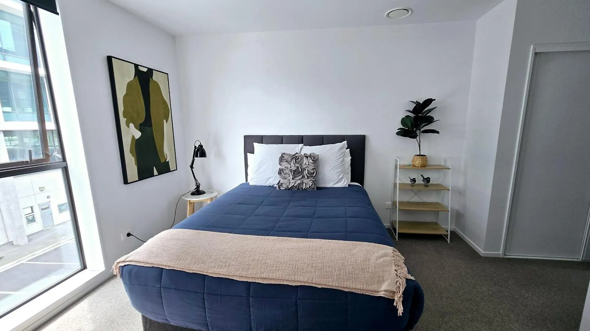 Modern Apartment In Central City Christchurch